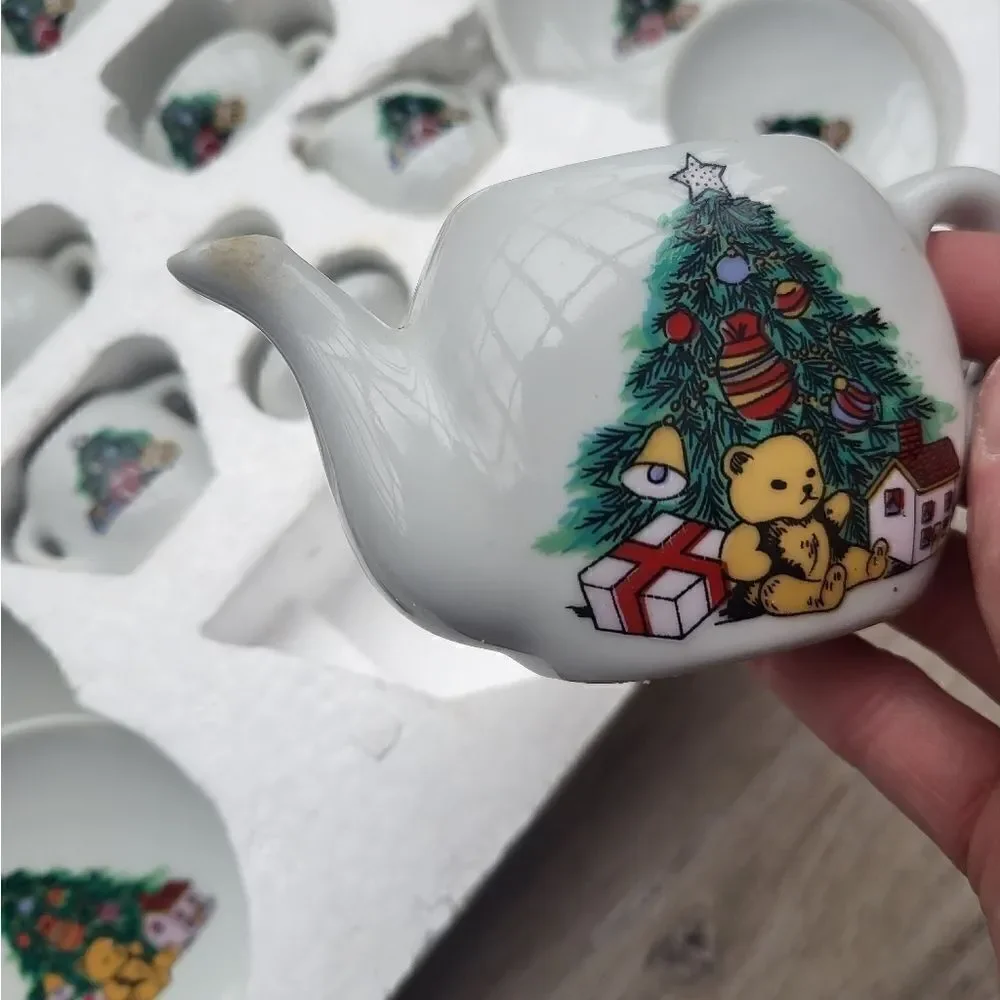 Vintage Childs 17 Piece Porcelain Christmas Tea Set Christmas trees